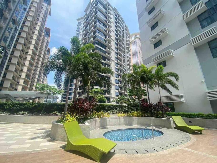 Studio At Viceroy T4 Florence Way Manila Exterior photo
